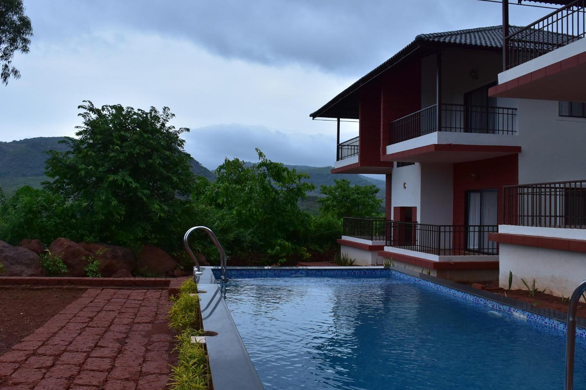 Forest Escapes Koyna Hotel Koynanagar Room photo